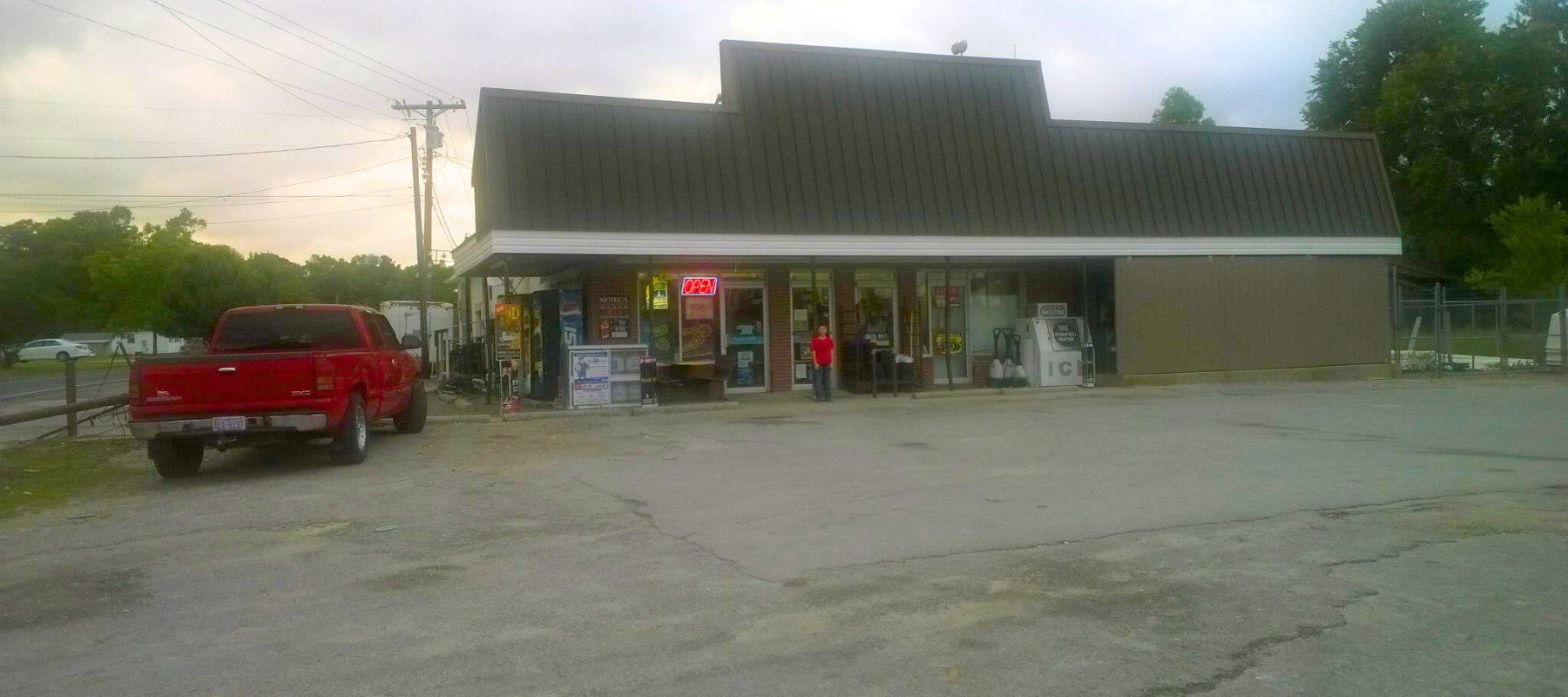 Quinn's General Store store front.